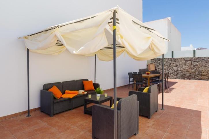 Spacious Private Villa & Private Heated Pool - Villa Sunshine Costa Teguise Bagian luar foto