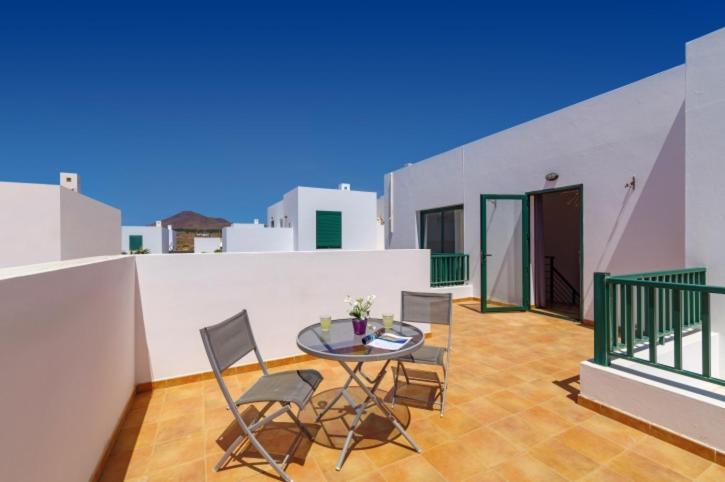 Spacious Private Villa & Private Heated Pool - Villa Sunshine Costa Teguise Bagian luar foto