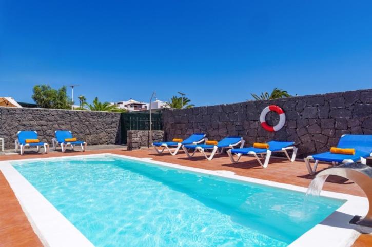 Spacious Private Villa & Private Heated Pool - Villa Sunshine Costa Teguise Bagian luar foto